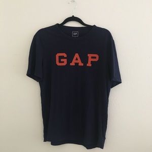 GAP EMBROIDERED T-SHIRT